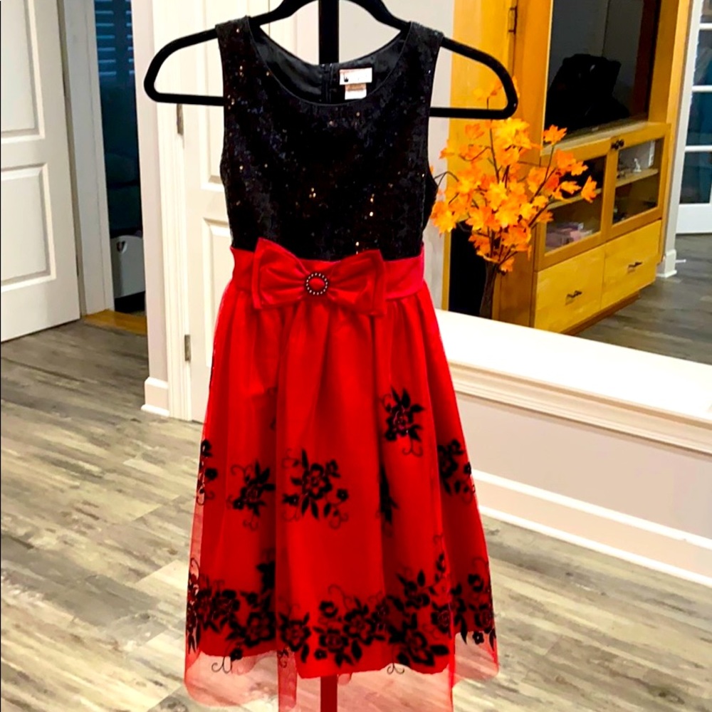 Emily West Girls size 12.5 dress